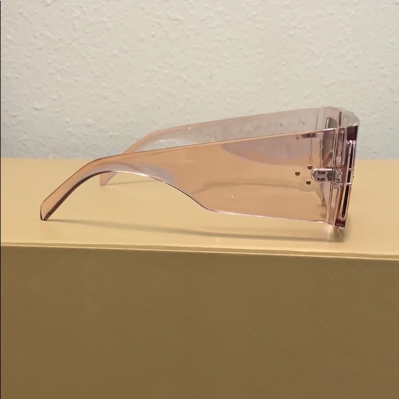 Clear Lavendar Sunglasses - Picture 3 of 4